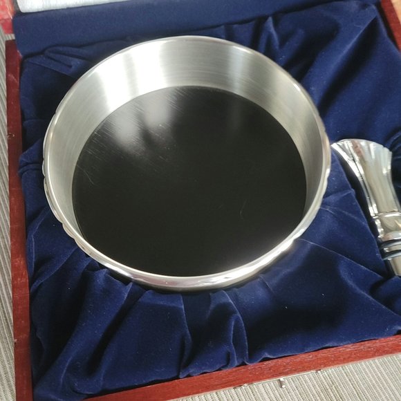 NIB Royal Selangor Gift Boxed Wine Bottle Coaster & Pourer Set - Picture 14 of 16